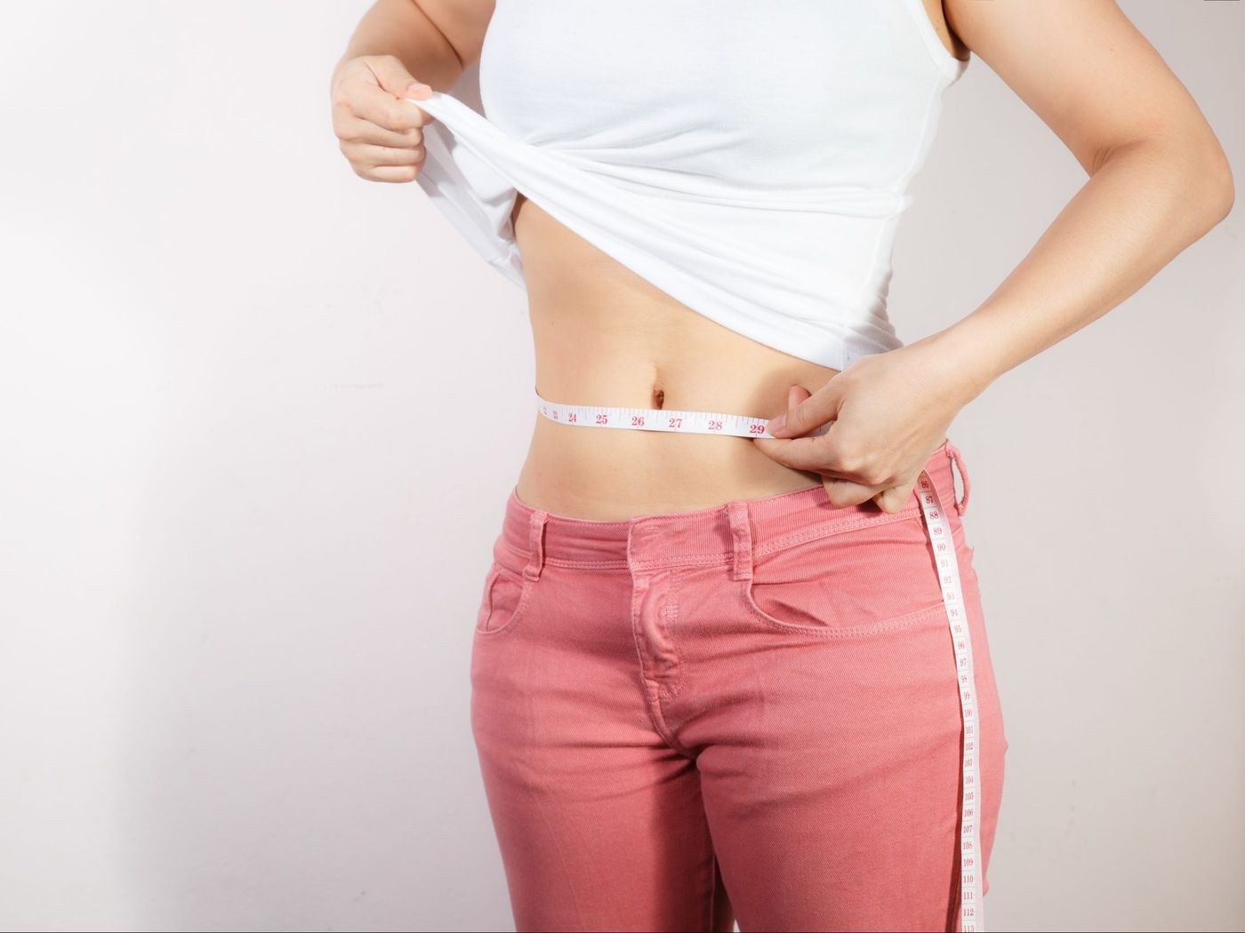 acupuncture-for-weight-loss-youn-woman-slimming-show-result-scaled