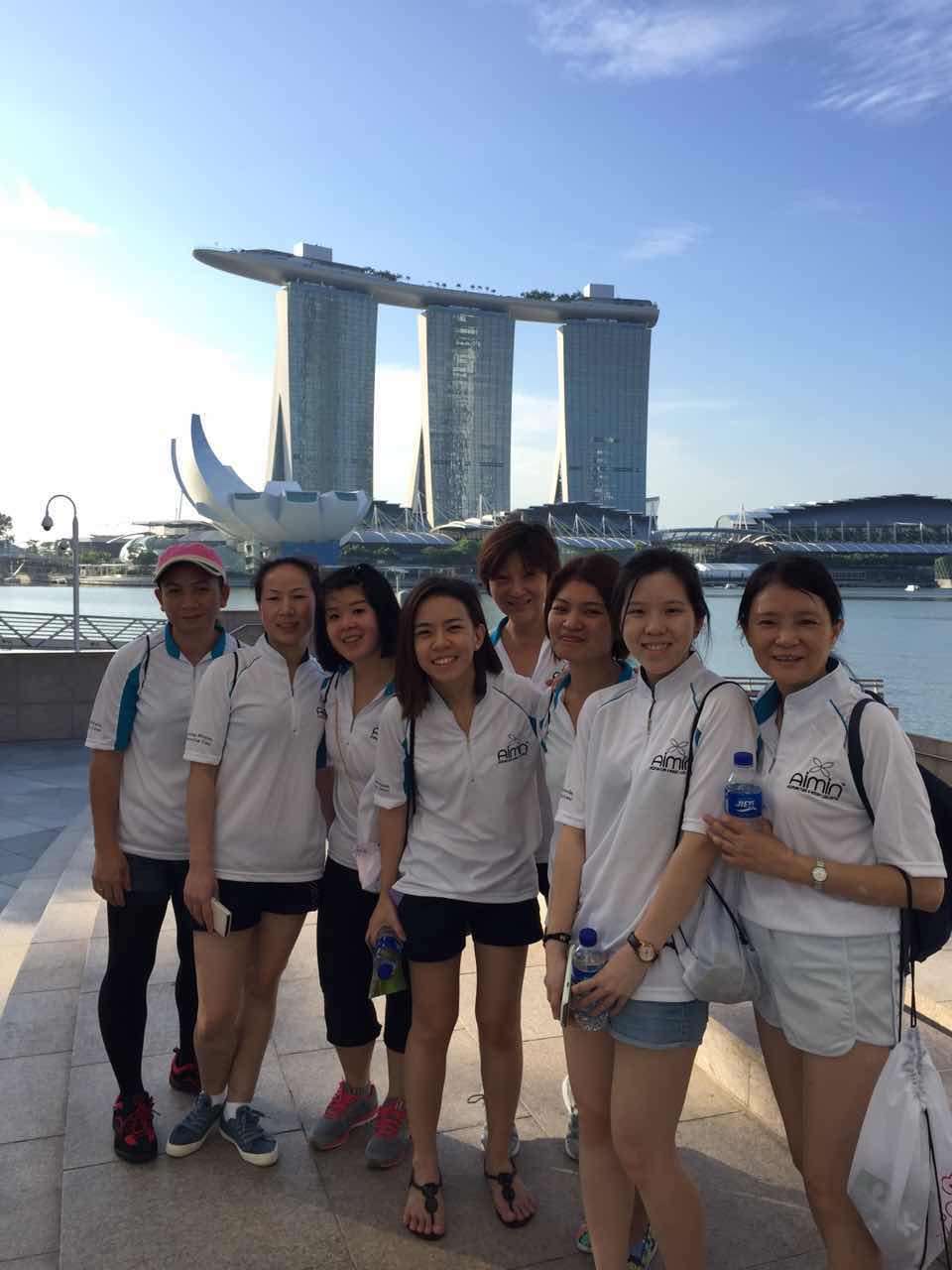 Aimin TCM team members participating in the charity walk