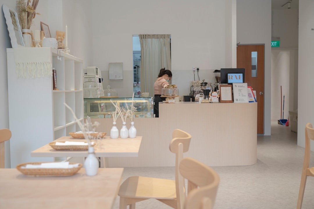 Aimin TCM Clinic 中部分行接待区